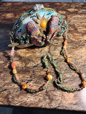 Handcrafted Floral Beaded Bag– Multicolor